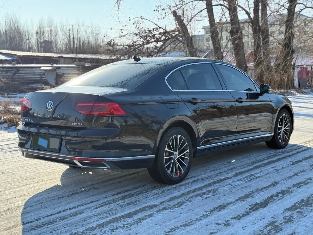 2020 Volkswagen Magotan 2.0T 186HP L4 7DCT,autocango,china used car exporter,china ev exporter,chinese used car exporter,chinese used ev exporter