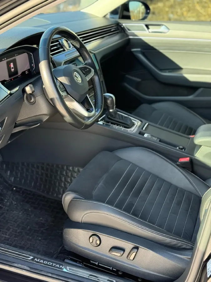 2020 Volkswagen Magotan 2.0T 186HP L4 7DCT,autocango,china used car exporter,china ev exporter,chinese used car exporter,chinese used ev exporter