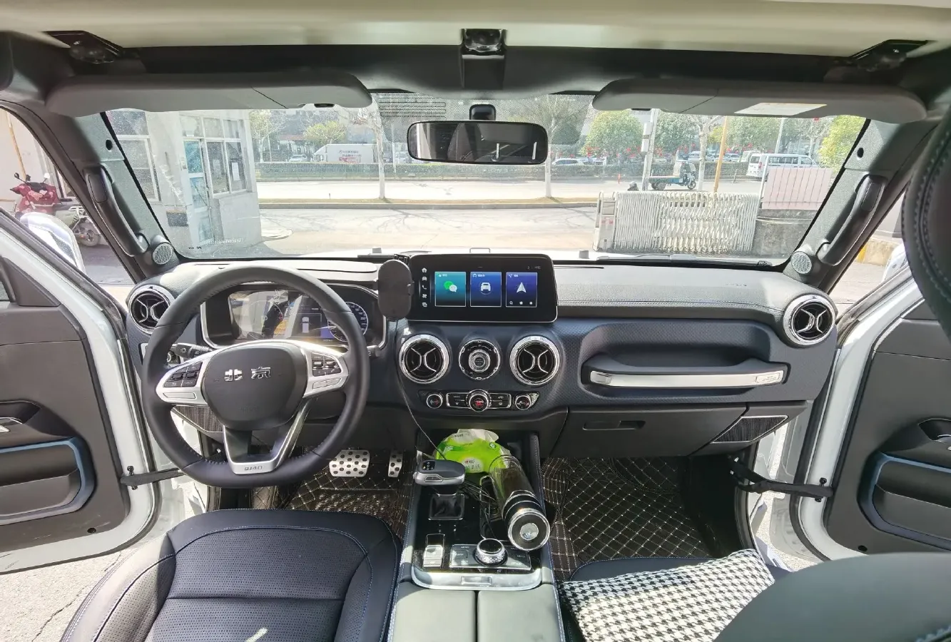 2024 Beijing BJ40 2.0T 224HP L4 8AT,autocango,china used car exporter,china ev exporter,chinese used car exporter,chinese used ev exporter