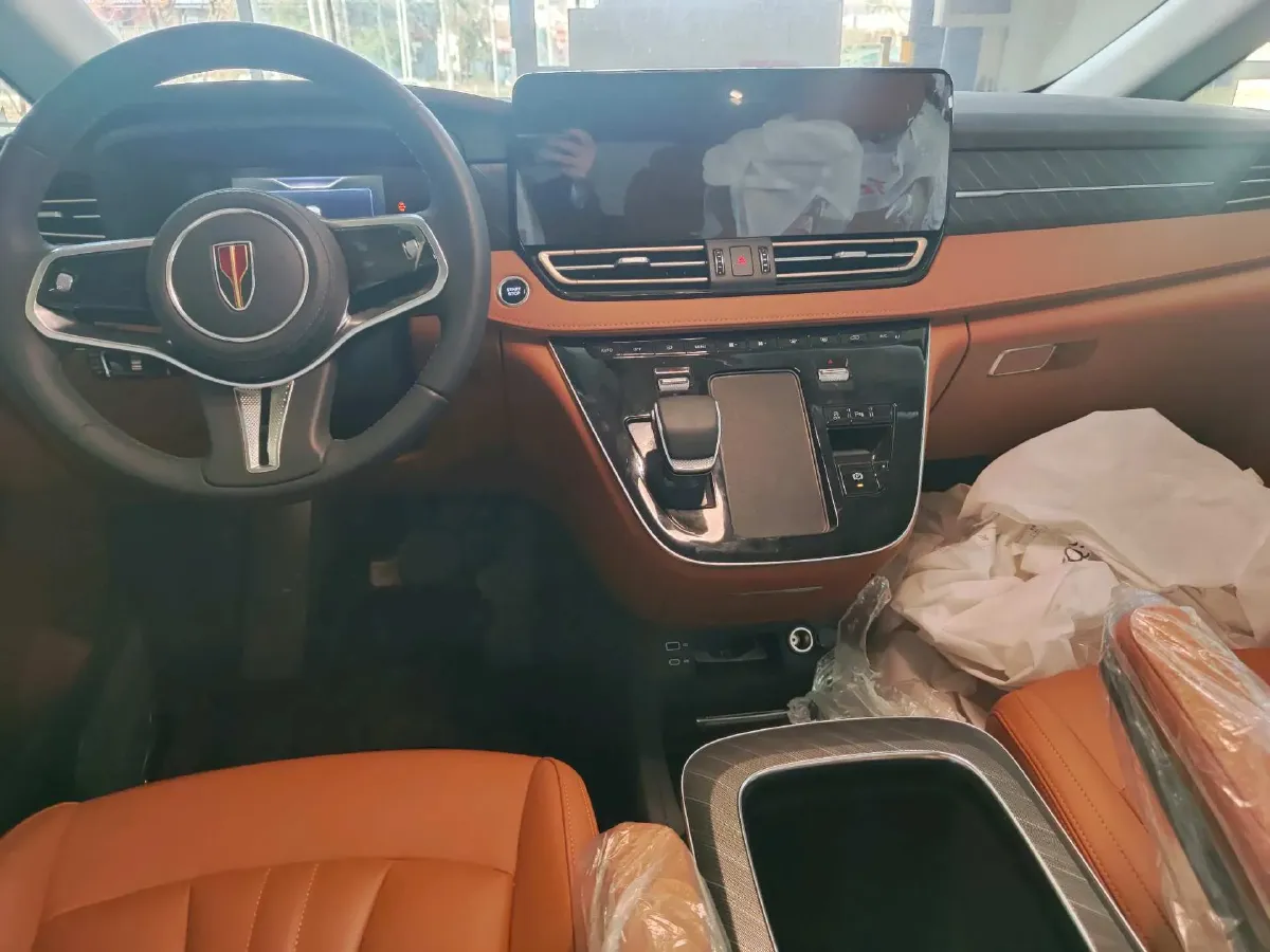 2023 HongQi HQ9 2.0T 252HP L4 8AT,autocango,china used car exporter,china ev exporter,chinese used car exporter,chinese used ev exporter