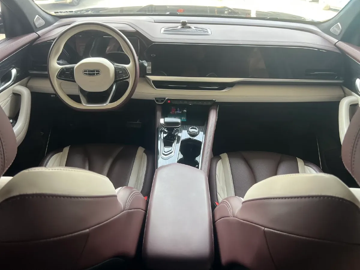 2021 Geely Monjaro 2.0T 218HP L4 7DCT,autocango,china used car exporter,china ev exporter,chinese used car exporter,chinese used ev exporter