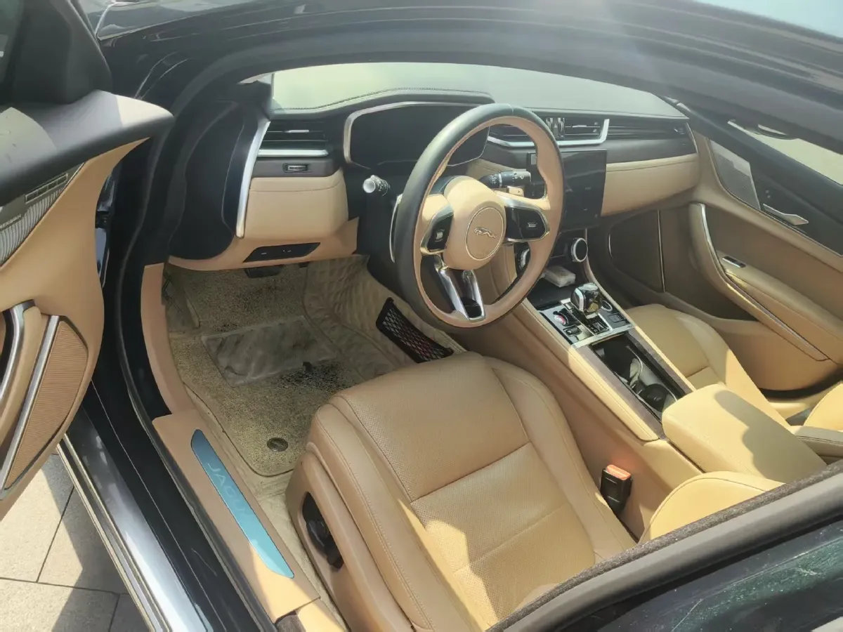 2024 Jaguar XFL 2.0T 250HP L4 8AT,autocango,china used car exporter,china ev exporter,chinese used car exporter,chinese used ev exporter