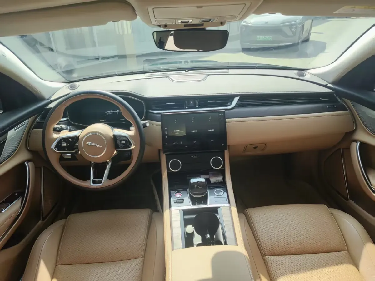 2024 Jaguar XFL 2.0T 250HP L4 8AT,autocango,china used car exporter,china ev exporter,chinese used car exporter,chinese used ev exporter