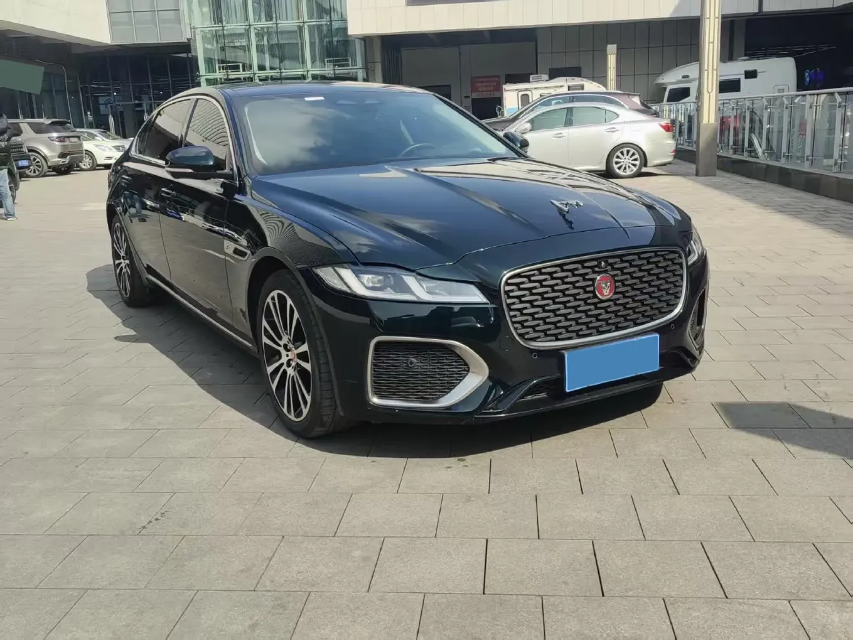 2024 Jaguar XFL 2.0T 250HP L4 8AT,autocango,china used car exporter,china ev exporter,chinese used car exporter,chinese used ev exporter