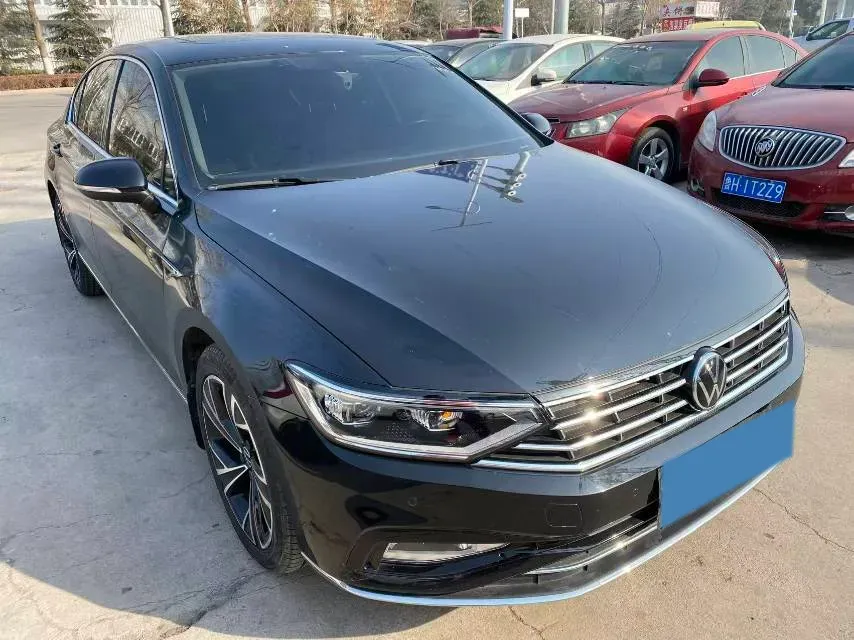 2021 Volkswagen Magotan 2.0T 186HP L4 7DCT,autocango,china used car exporter,china ev exporter,chinese used car exporter,chinese used ev exporter