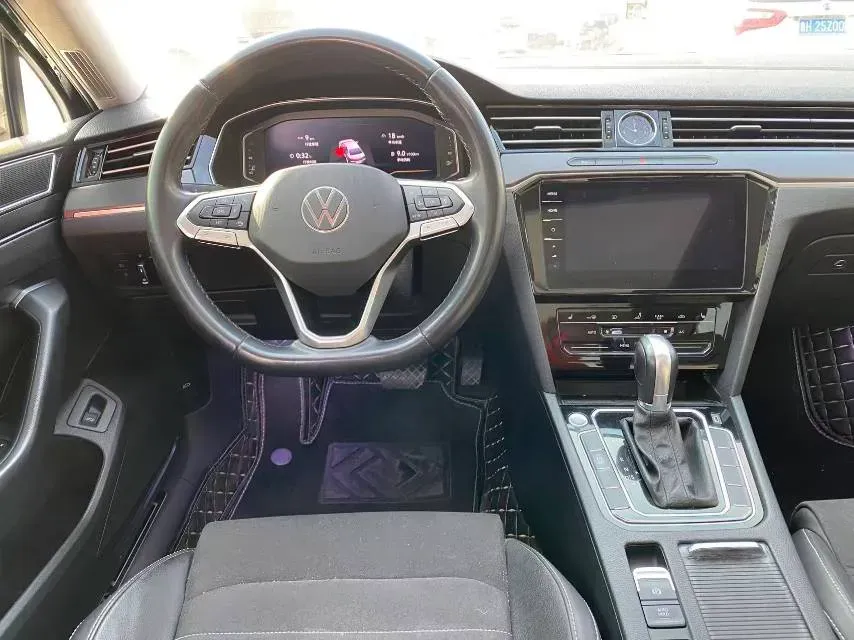 2021 Volkswagen Magotan 2.0T 186HP L4 7DCT,autocango,china used car exporter,china ev exporter,chinese used car exporter,chinese used ev exporter