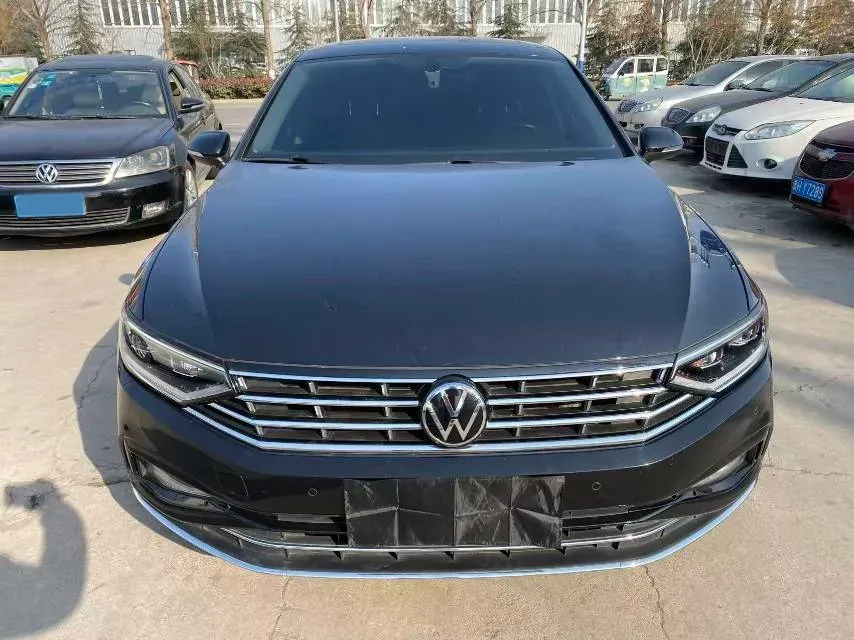 2021 Volkswagen Magotan 2.0T 186HP L4 7DCT,autocango,china used car exporter,china ev exporter,chinese used car exporter,chinese used ev exporter