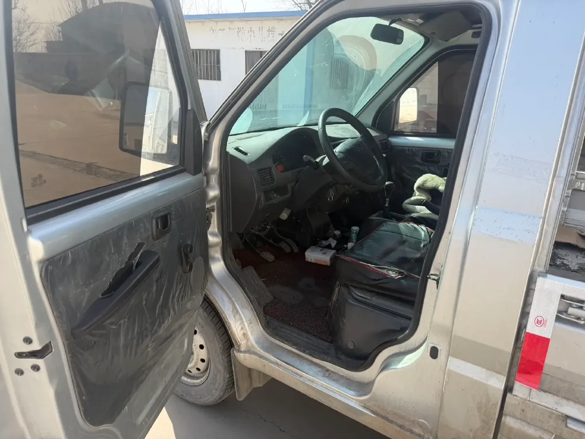 2019 WuLing RongGuang New Truck 1.5L 107HP L4 5MT,autocango,china used car exporter,china ev exporter,chinese used car exporter,chinese used ev exporter