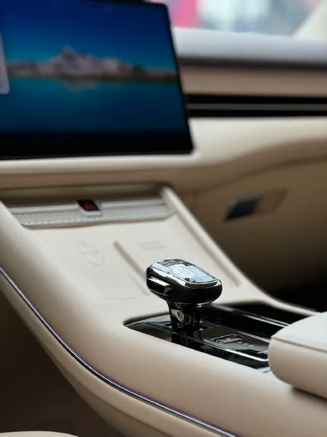 2024 AITO AITO M7 1.5T 152HP L4 REEV 42KWH,autocango,china used car exporter,china ev exporter,chinese used car exporter,chinese used ev exporter