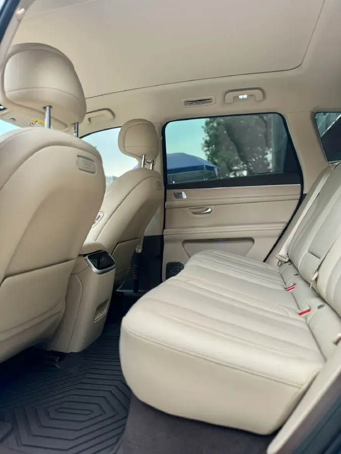 2024 AITO AITO M7 1.5T 152HP L4 REEV 42KWH,autocango,china used car exporter,china ev exporter,chinese used car exporter,chinese used ev exporter