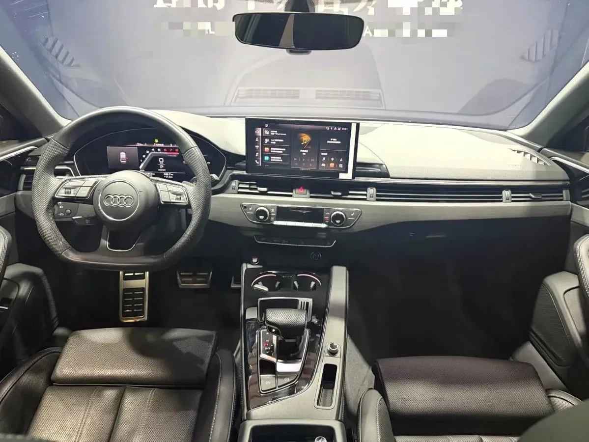 2024 Audi A4L 2.0T 190HP L4 7DCT,autocango,china used car exporter,china ev exporter,chinese used car exporter,chinese used ev exporter