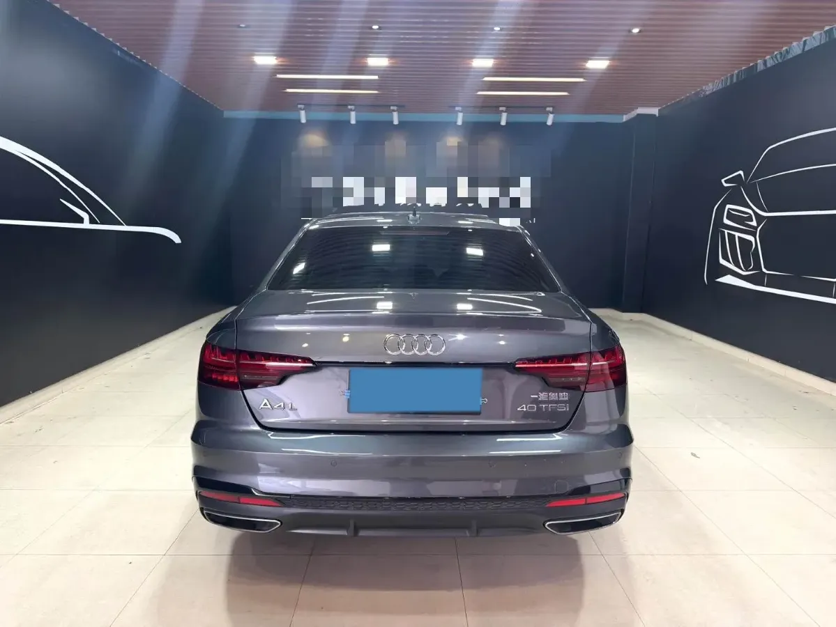 2024 Audi A4L 2.0T 190HP L4 7DCT,autocango,china used car exporter,china ev exporter,chinese used car exporter,chinese used ev exporter