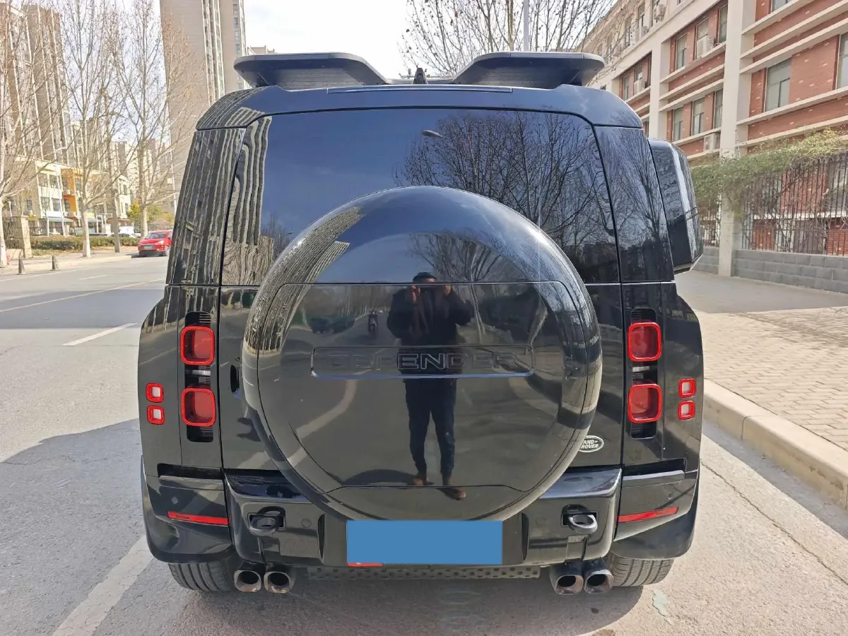 2025 Land Rover Defender 3.0T 400HP L6 8AT,autocango,china used car exporter,china ev exporter,chinese used car exporter,chinese used ev exporter