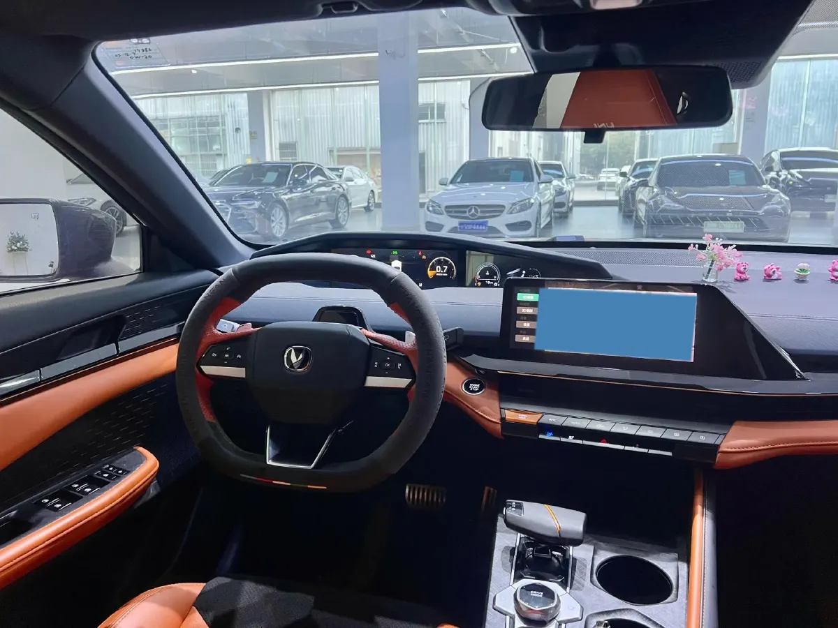 2023 ChangAn UNI-V 1.5T 188HP L4 7DCT,autocango,china used car exporter,china ev exporter,chinese used car exporter,chinese used ev exporter