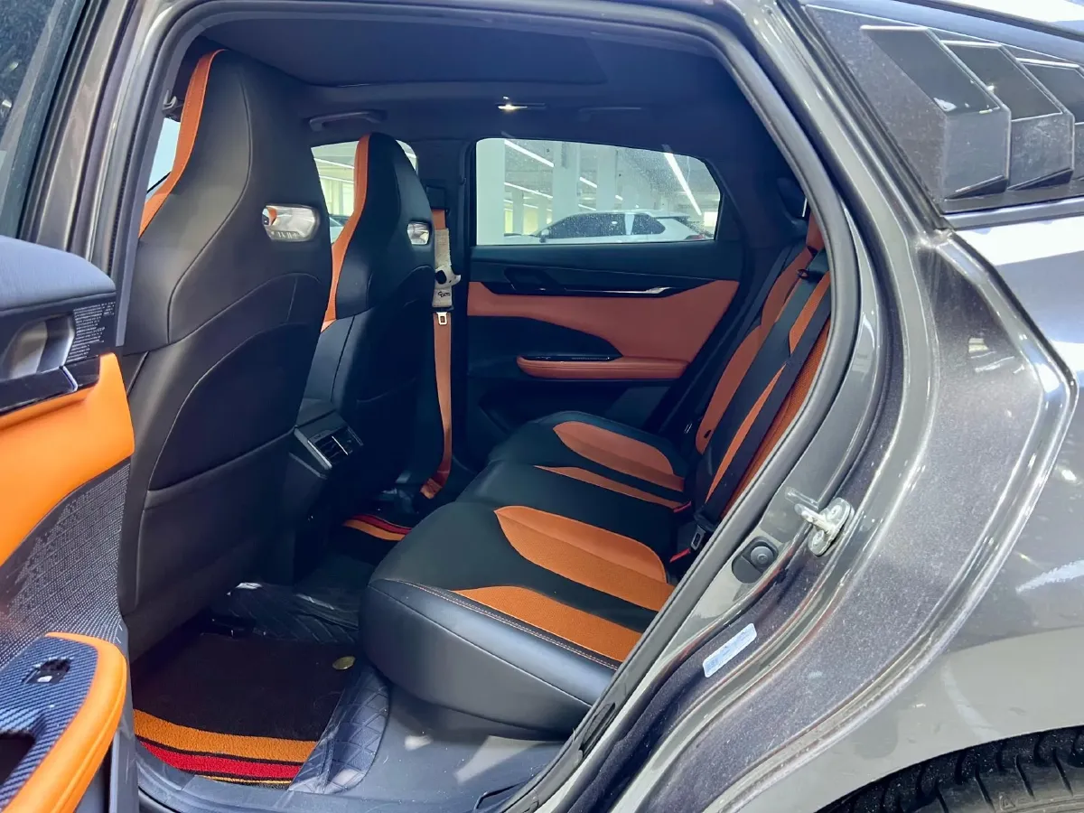 2023 ChangAn UNI-V 1.5T 188HP L4 7DCT,autocango,china used car exporter,china ev exporter,chinese used car exporter,chinese used ev exporter