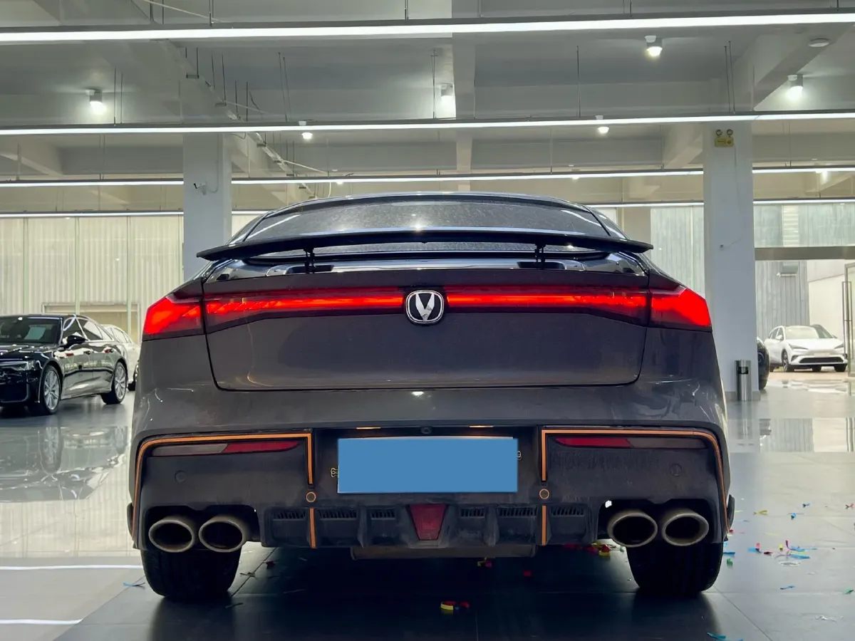 2023 ChangAn UNI-V 1.5T 188HP L4 7DCT,autocango,china used car exporter,china ev exporter,chinese used car exporter,chinese used ev exporter