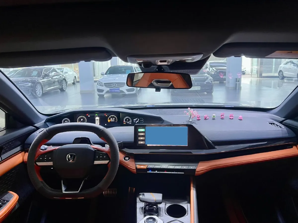 2023 ChangAn UNI-V 1.5T 188HP L4 7DCT,autocango,china used car exporter,china ev exporter,chinese used car exporter,chinese used ev exporter