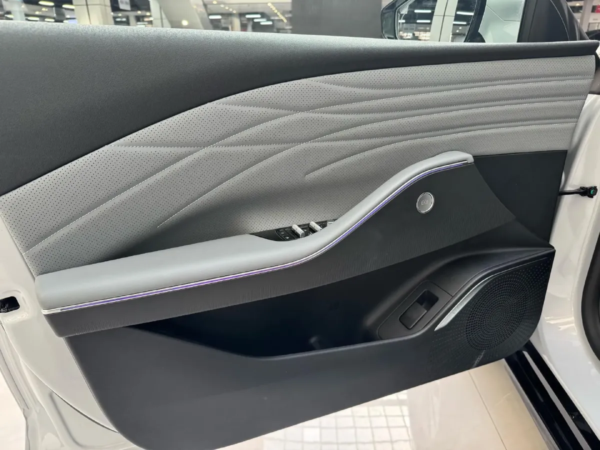 2024 Geely Galaxy E8 BEV 76KWH,autocango,china used car exporter,china ev exporter,chinese used car exporter,chinese used ev exporter