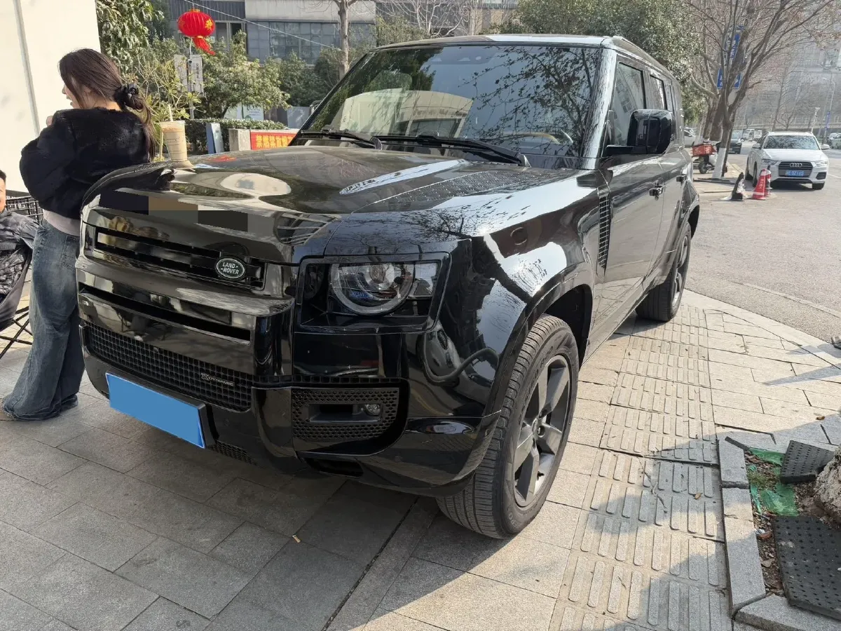 2023 Land Rover Defender 3.0T 400HP L6 8AT,autocango,china used car exporter,china ev exporter,chinese used car exporter,chinese used ev exporter