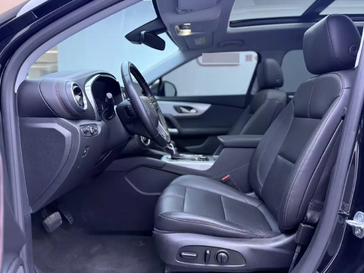 2021 BMW 3 Series 2.0T 156HP L4 8AT,autocango,china used car exporter,china ev exporter,chinese used car exporter,chinese used ev exporter