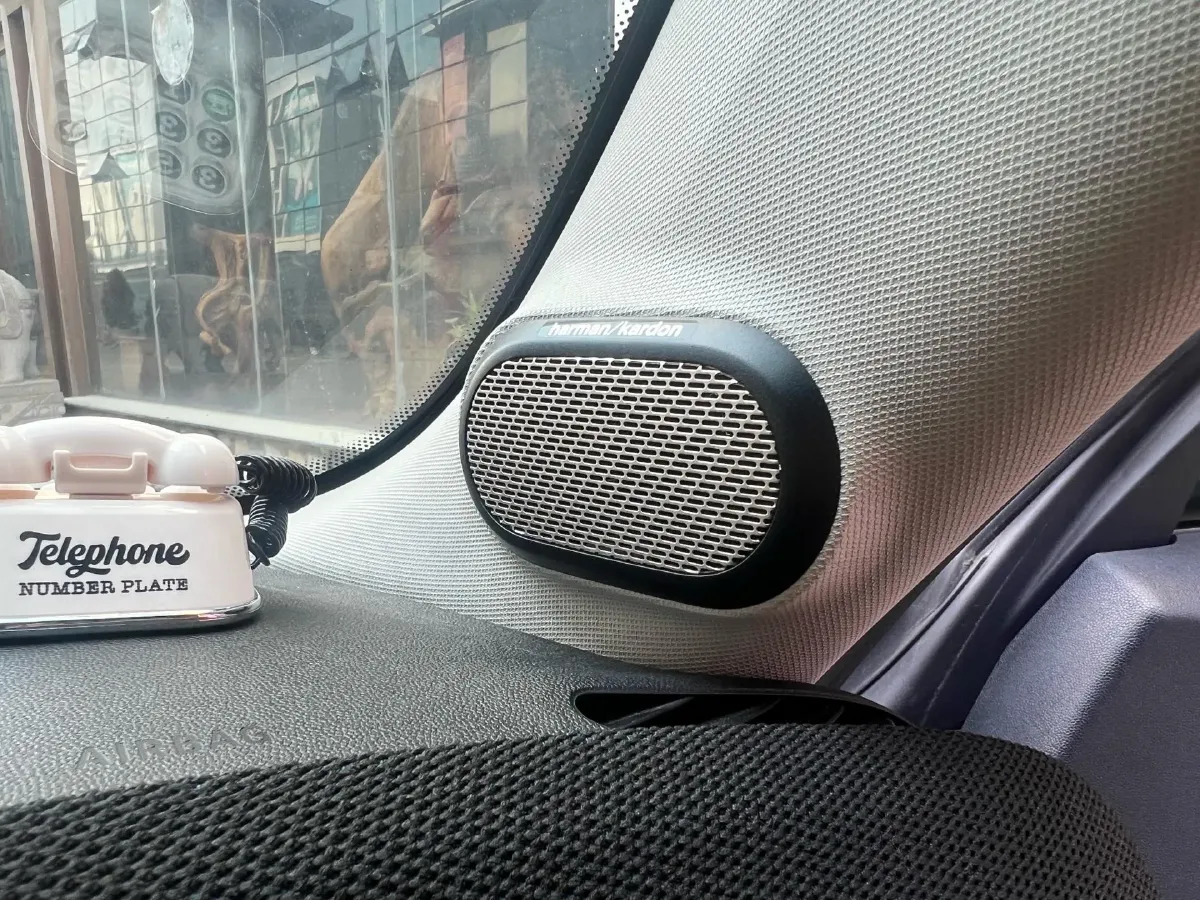 2025 MINI MINI 1.5T 156HP L3 7DCT,autocango,china used car exporter,china ev exporter,chinese used car exporter,chinese used ev exporter