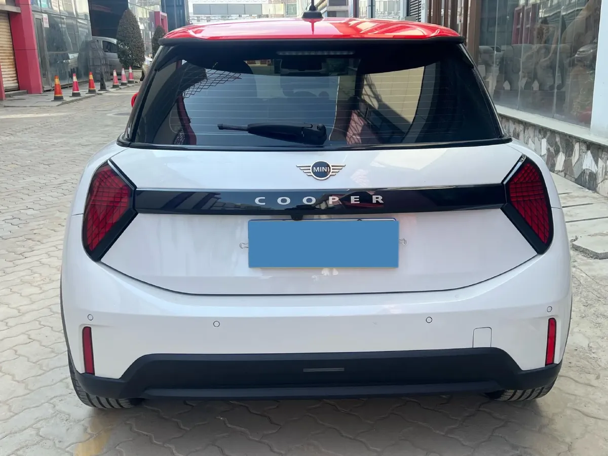 2025 MINI MINI 1.5T 156HP L3 7DCT,autocango,china used car exporter,china ev exporter,chinese used car exporter,chinese used ev exporter