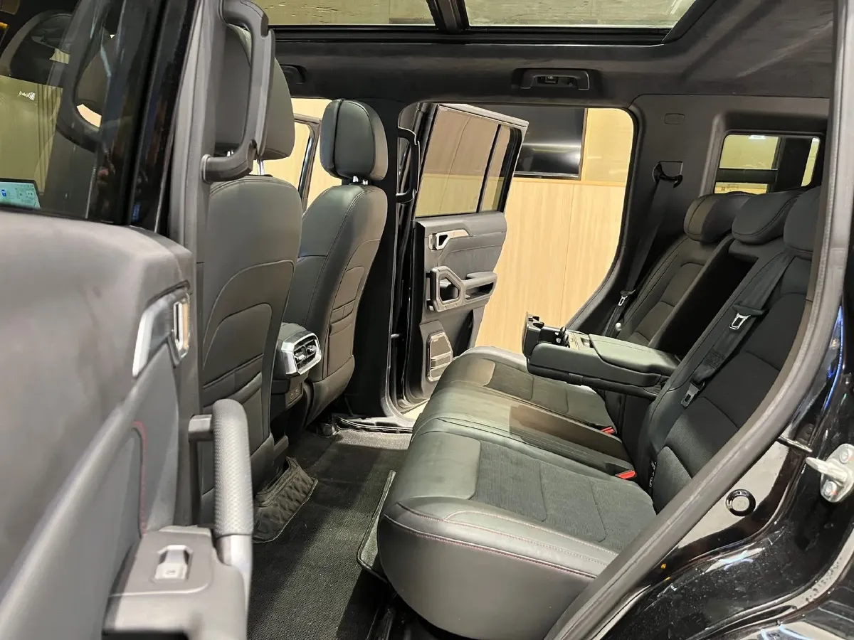 2023 Jetour Traveller 2.0T 254HP L4 7DCT,autocango,china used car exporter,china ev exporter,chinese used car exporter,chinese used ev exporter