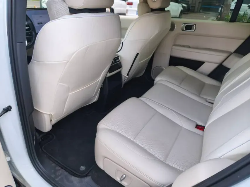 2024 Li L6 Range Extended 154HP L4 REEV 36.8KWH,autocango,china used car exporter,china ev exporter,chinese used car exporter,chinese used ev exporter