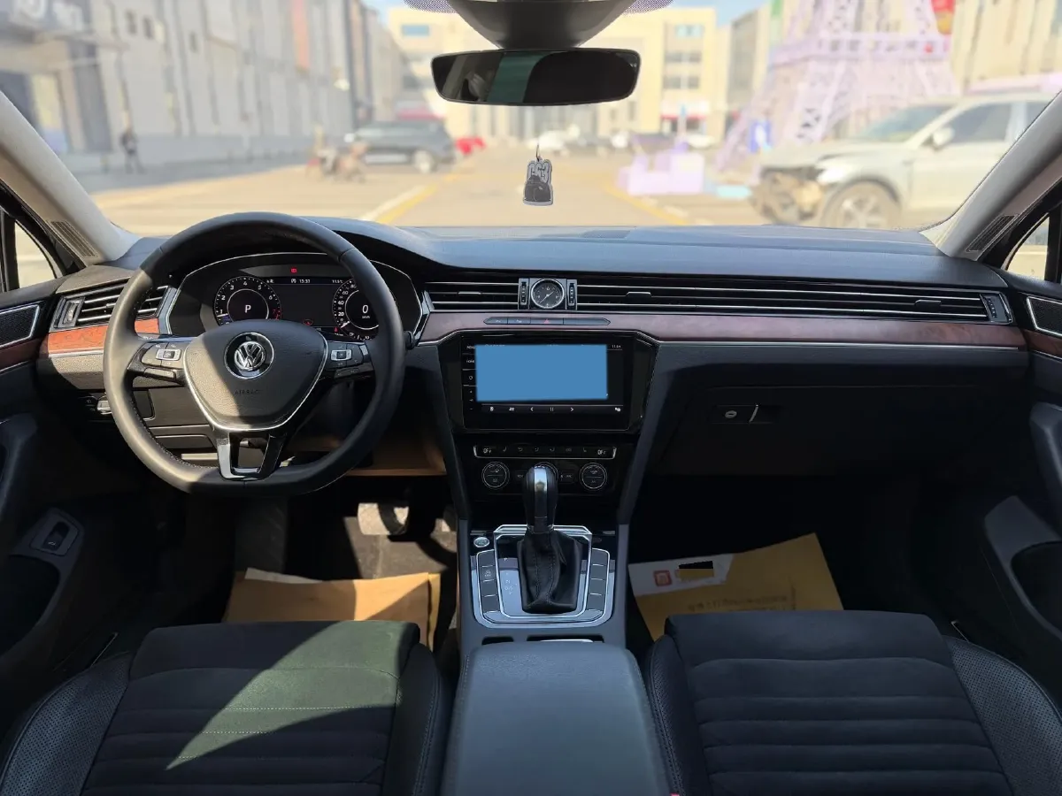 2019 Volkswagen Magotan 2.0T 186HP L4 7DCT,autocango,china used car exporter,china ev exporter,chinese used car exporter,chinese used ev exporter