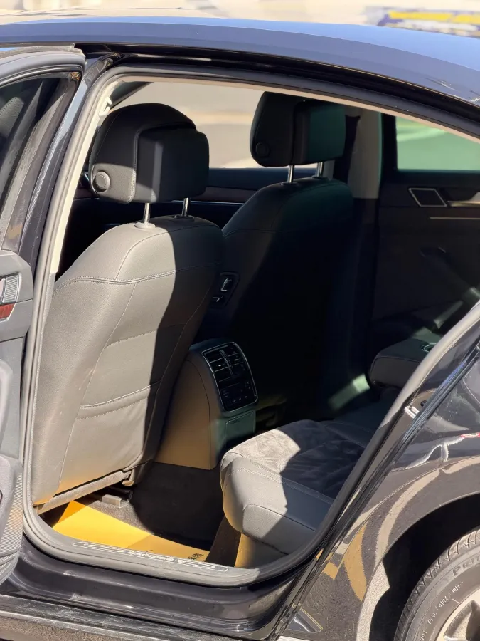 2019 Volkswagen Magotan 2.0T 186HP L4 7DCT,autocango,china used car exporter,china ev exporter,chinese used car exporter,chinese used ev exporter