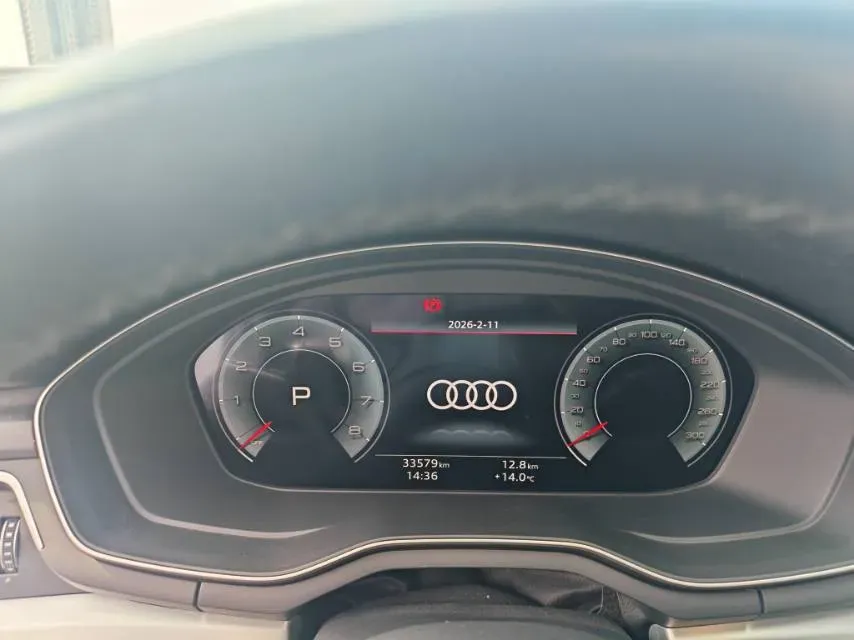 2022 Audi A4L 2.0T 190HP L4 7DCT,autocango,china used car exporter,china ev exporter,chinese used car exporter,chinese used ev exporter