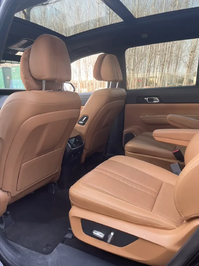 2020 Li ONE Range Extended 131HP REEV 40.5KWH,autocango,china used car exporter,china ev exporter,chinese used car exporter,chinese used ev exporter