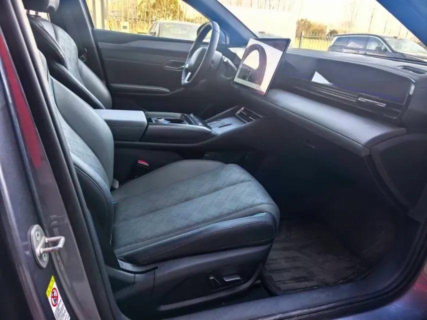 2025 BYD QinL BEV,autocango,china used car exporter,china ev exporter,chinese used car exporter,chinese used ev exporter