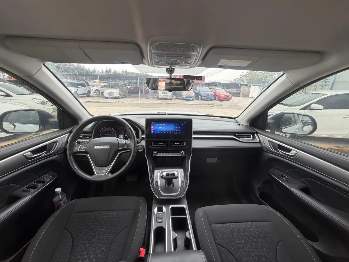 2021 Haval M6 1.5T 150HP L4 7DCT,autocango,china used car exporter,china ev exporter,chinese used car exporter,chinese used ev exporter