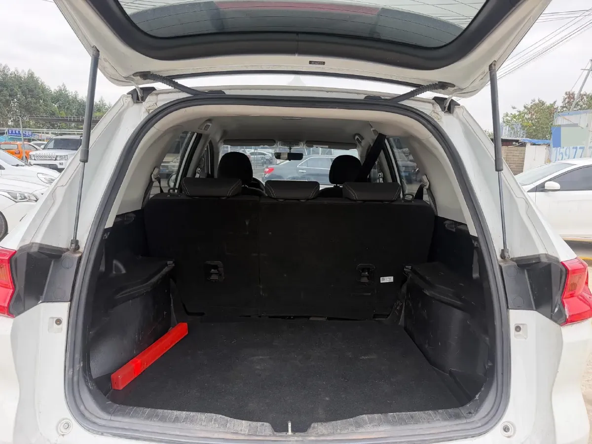 2021 Haval M6 1.5T 150HP L4 7DCT,autocango,china used car exporter,china ev exporter,chinese used car exporter,chinese used ev exporter