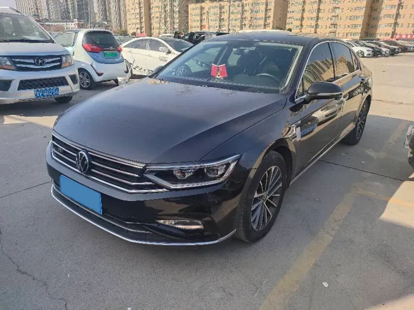 2020 Volkswagen Magotan 2.0T 186HP L4 7DCT,autocango,china used car exporter,china ev exporter,chinese used car exporter,chinese used ev exporter