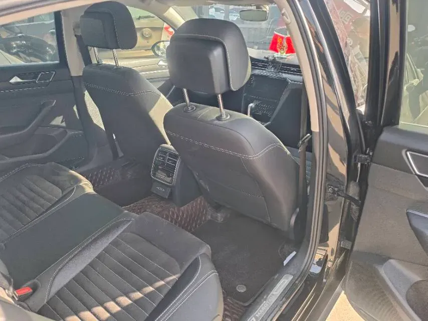 2020 Volkswagen Magotan 2.0T 186HP L4 7DCT,autocango,china used car exporter,china ev exporter,chinese used car exporter,chinese used ev exporter