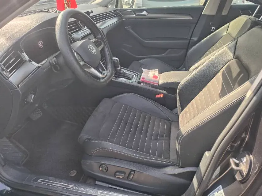 2020 Volkswagen Magotan 2.0T 186HP L4 7DCT,autocango,china used car exporter,china ev exporter,chinese used car exporter,chinese used ev exporter