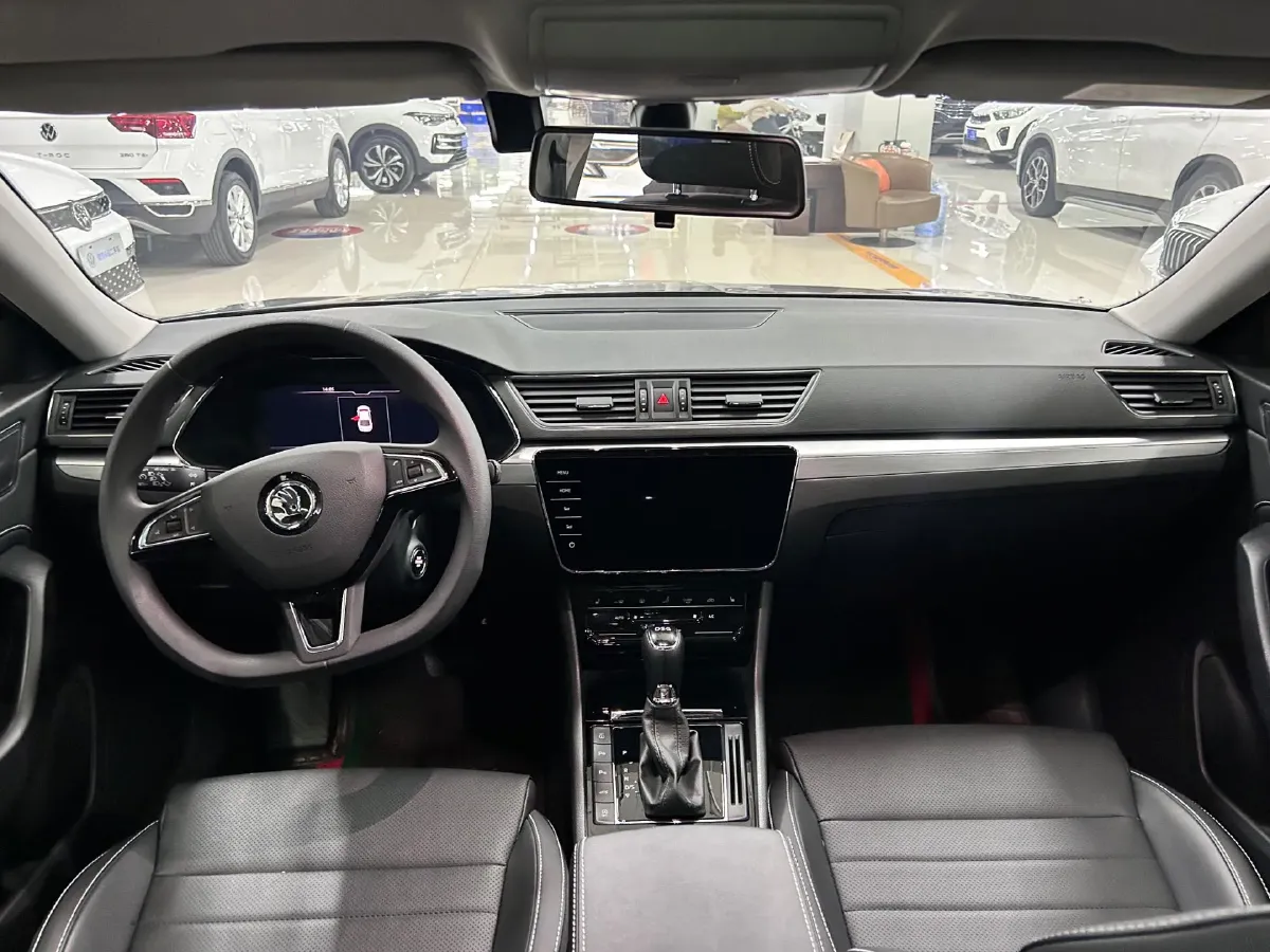 2023 Skoda Superb 1.4T 150HP L4 7DCT,autocango,china used car exporter,china ev exporter,chinese used car exporter,chinese used ev exporter