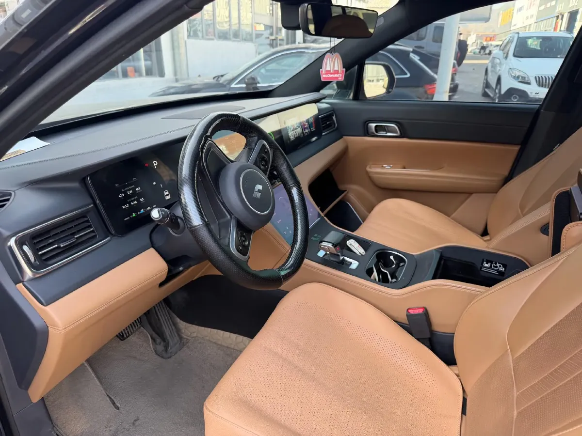 2020 Li ONE Range Extended 131HP REEV 40.5KWH,autocango,china used car exporter,china ev exporter,chinese used car exporter,chinese used ev exporter