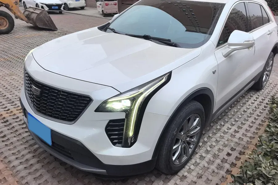 2022 Cadillac XT4 2.0T 237HP L4 9AT,autocango,china used car exporter,china ev exporter,chinese used car exporter,chinese used ev exporter