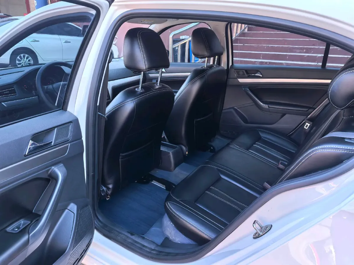 2019 Volkswagen Polo 1.5L 113HP L4 5MT,autocango,china used car exporter,china ev exporter,chinese used car exporter,chinese used ev exporter