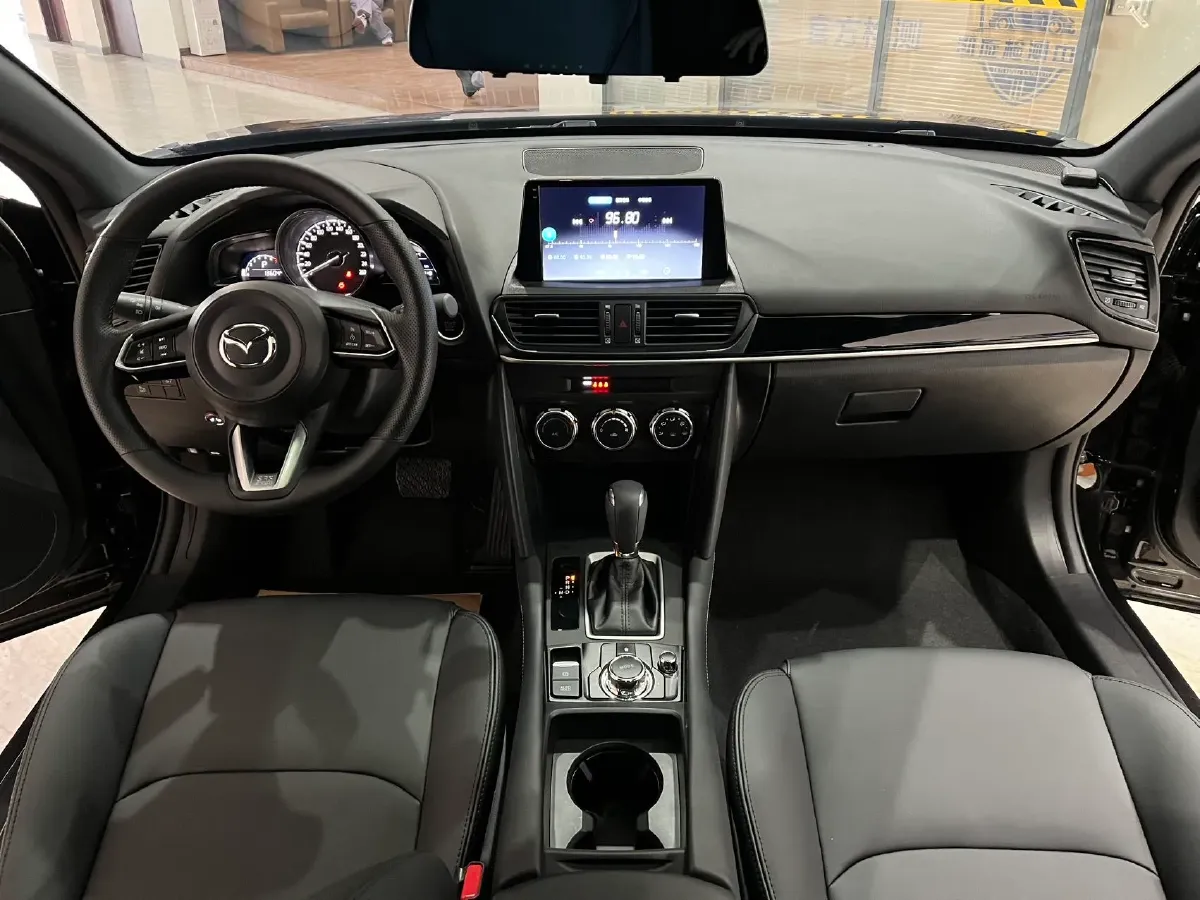 2021 Mazda CX-4 2.0L 158HP L4 6AT,autocango,china used car exporter,china ev exporter,chinese used car exporter,chinese used ev exporter