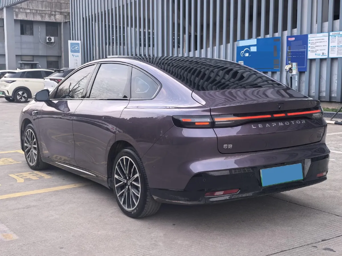 2026 Leapmotor Lafa5 BEV,autocango,china used car exporter,china ev exporter,chinese used car exporter,chinese used ev exporter