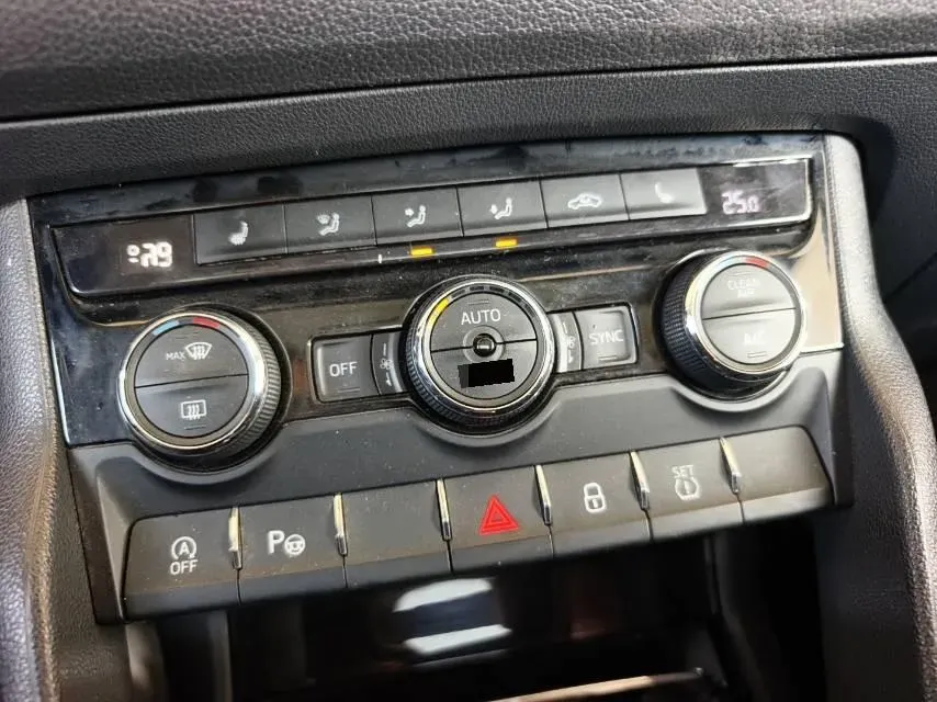 2021 Skoda Kodiak 2.0T 186HP L4 7DCT,autocango,china used car exporter,china ev exporter,chinese used car exporter,chinese used ev exporter