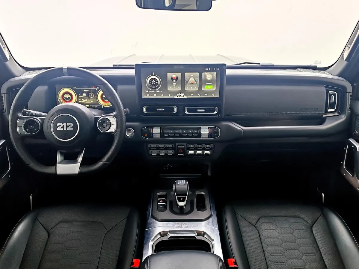 2024 212 212 T01 2.0T 252HP L4 8AT,autocango,china used car exporter,china ev exporter,chinese used car exporter,chinese used ev exporter