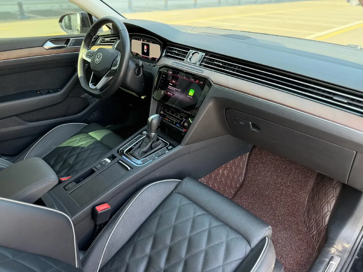 2020 Volkswagen Magotan 2.0T 220HP L4 7DCT,autocango,china used car exporter,china ev exporter,chinese used car exporter,chinese used ev exporter