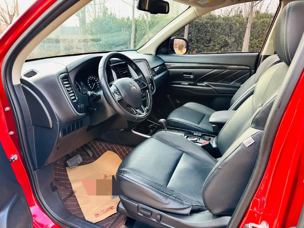 2019 Mitsubishi Outlander 2.0L 166HP L4 CVT,autocango,china used car exporter,china ev exporter,chinese used car exporter,chinese used ev exporter