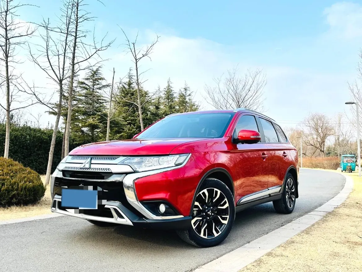 2019 Mitsubishi Outlander 2.0L 166HP L4 CVT,autocango,china used car exporter,china ev exporter,chinese used car exporter,chinese used ev exporter