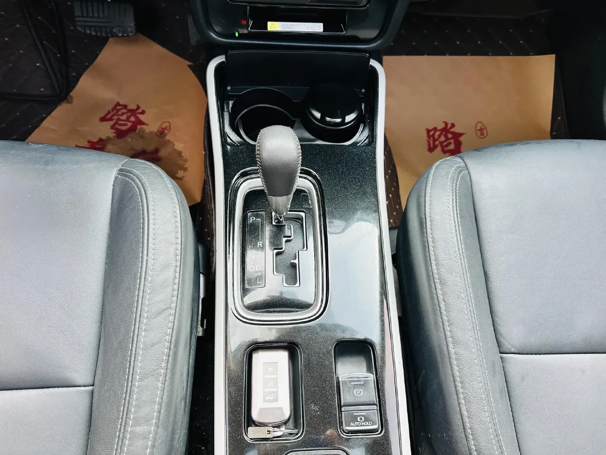 2019 Mitsubishi Outlander 2.0L 166HP L4 CVT,autocango,china used car exporter,china ev exporter,chinese used car exporter,chinese used ev exporter